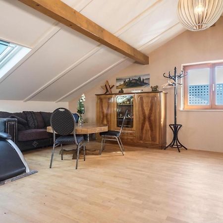 Luxurioeses Penthouse-Appartement Höchst Dış mekan fotoğraf